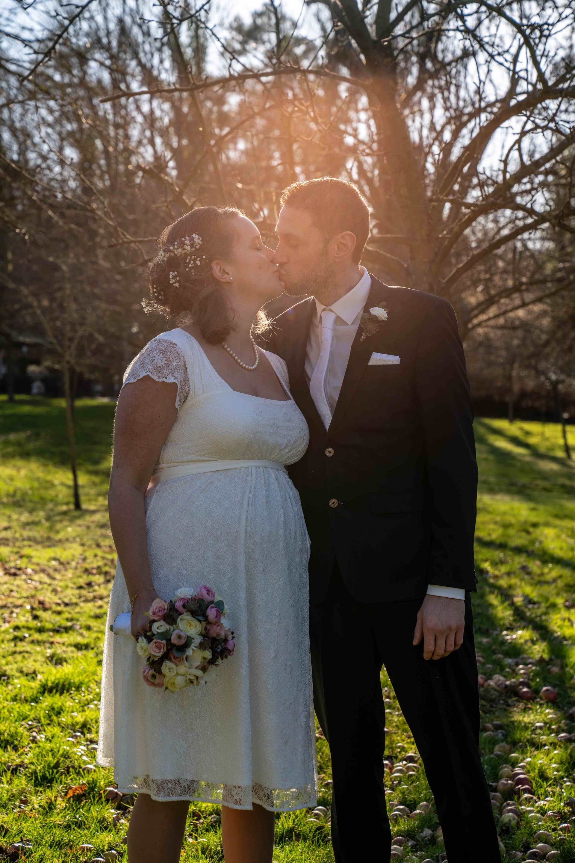 Kuss in der goldenen Stunde